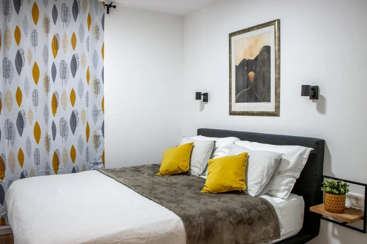 Luxury Apartment Casia With Heated Pool And Pleasent Terrace Trogir