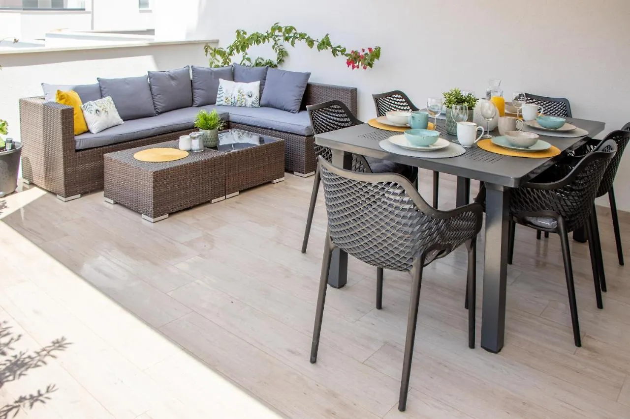 Luxury Apartment Casia With Heated Pool And Pleasent Terrace Trogir Croatia