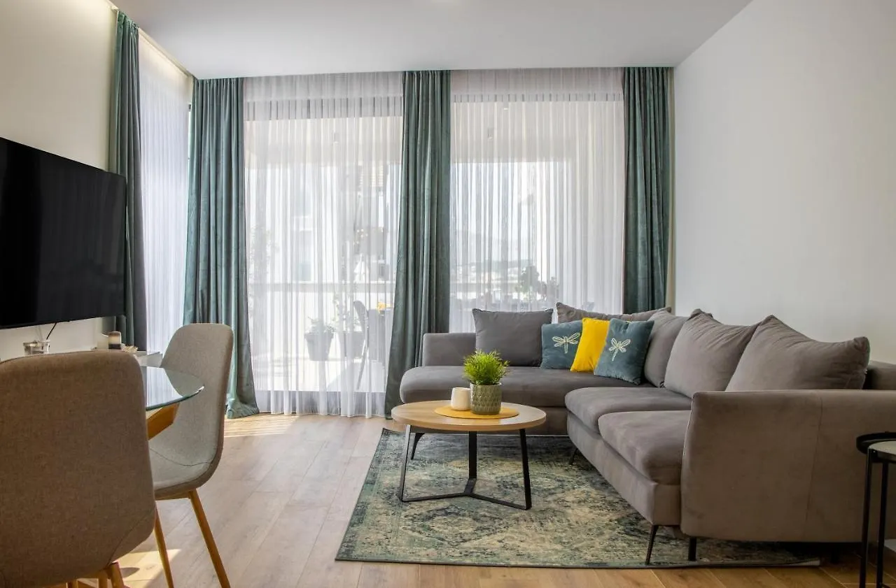 Luxury Apartment Casia With Heated Pool And Pleasent Terrace Trogir